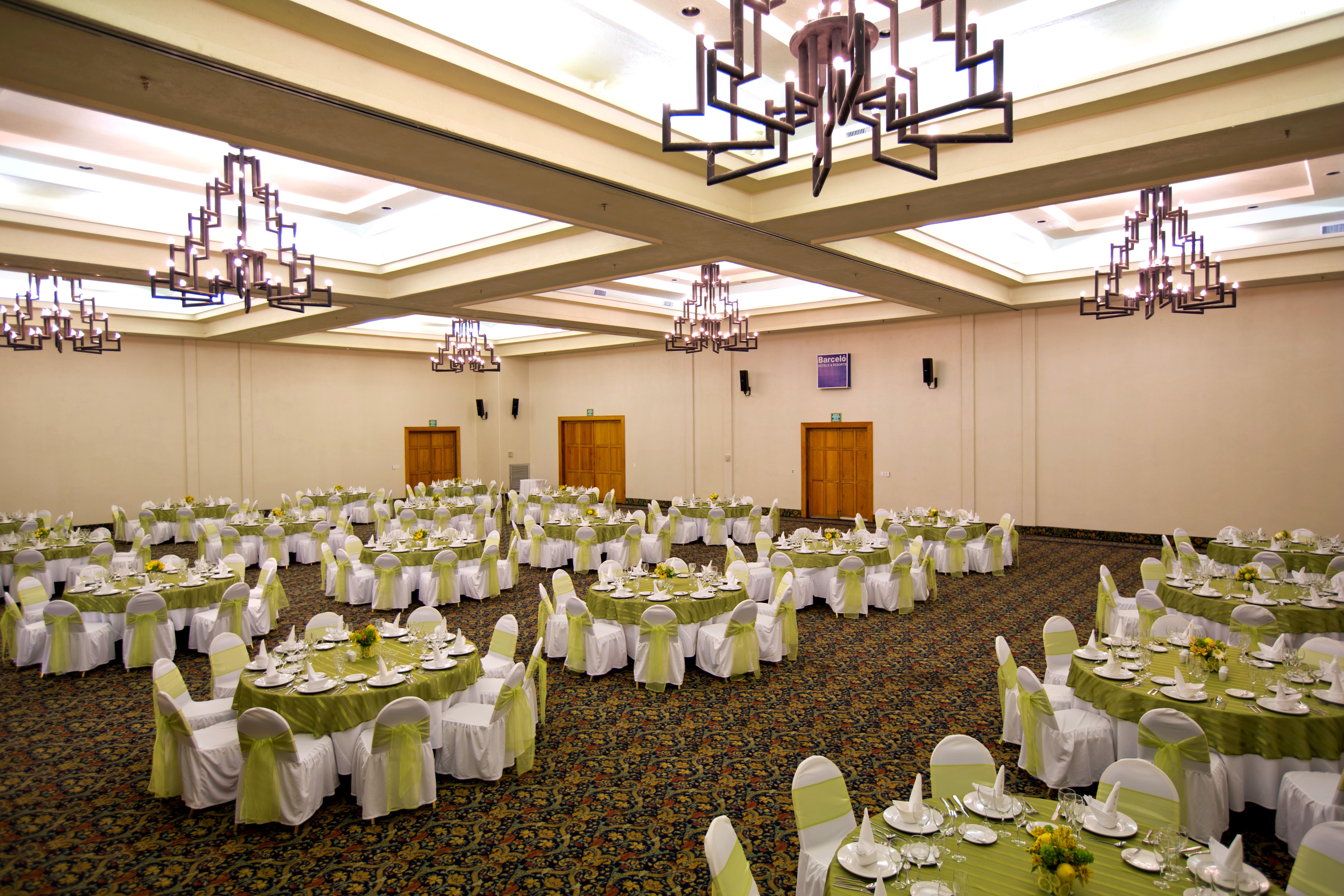 Barcelo Karmina Hotel Манзанило Екстериор снимка The ballroom at the Grand Ballroom