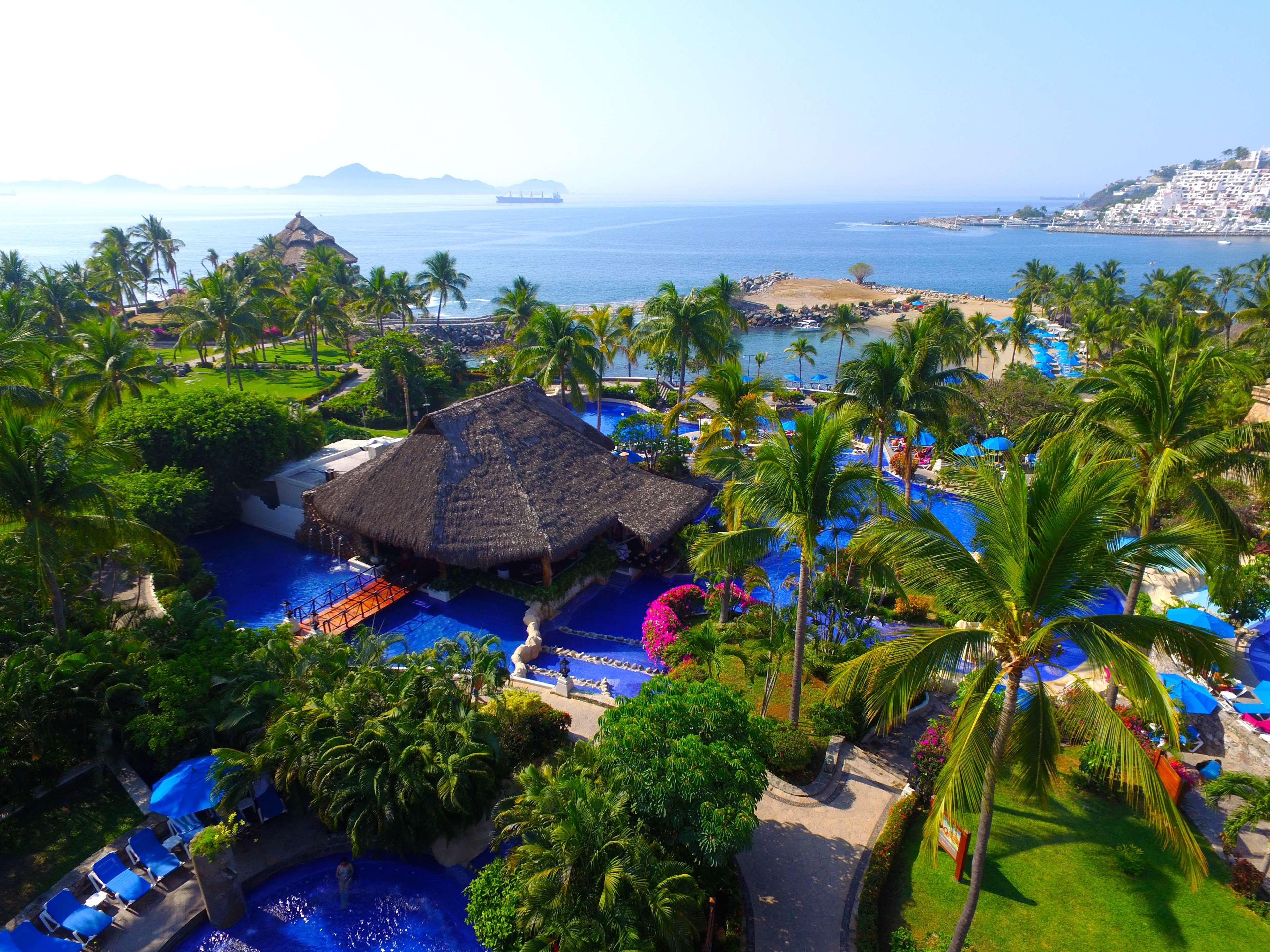 Barcelo Karmina Hotel Манзанило Екстериор снимка Aerial view of the resort